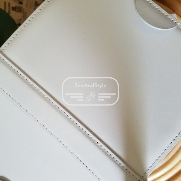 Kate Spade NWT Picnic Strawberry Wicker Basket - Picture 12 of 12